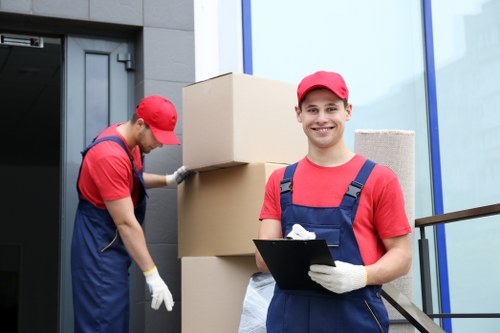 Local removals support for homes in Pimlico with central London access challenges
