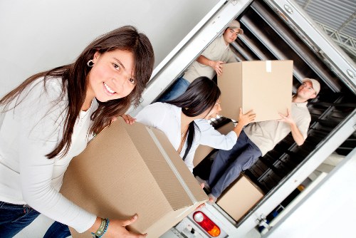 Efficient relocation service for homes and offices in Pimlico